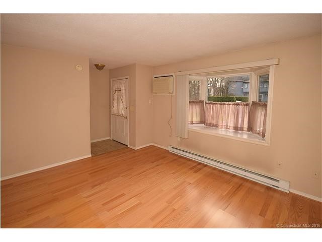 1Abbott Rd #171, Ellington, CT 06029