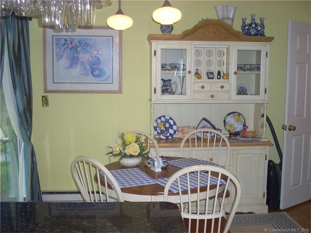 1Abbott Rd #11, Ellington, CT 06029