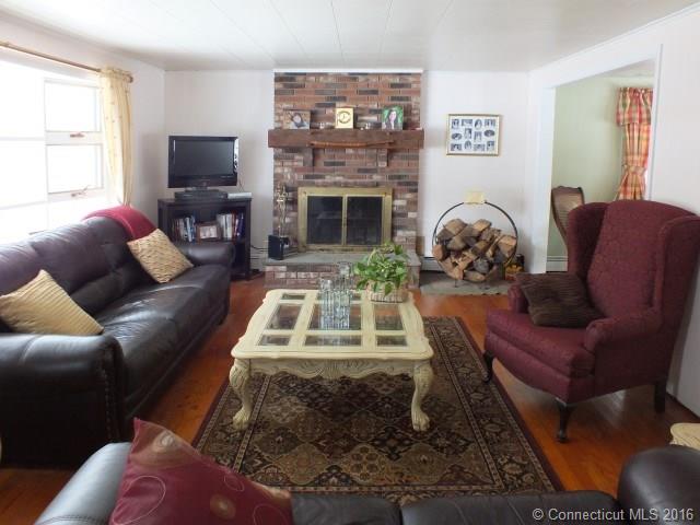 17 Facchin St, Canaan, CT 06031