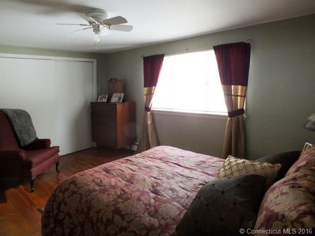 17 Facchin St, Canaan, CT 06031