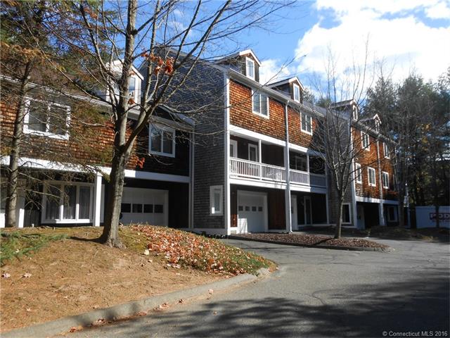76 Songbird Ln, Farmington, CT 06032