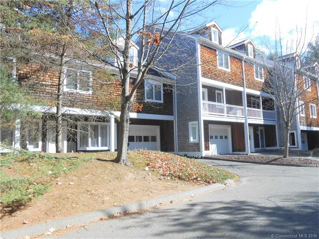 76 Songbird Ln, Farmington, CT 06032