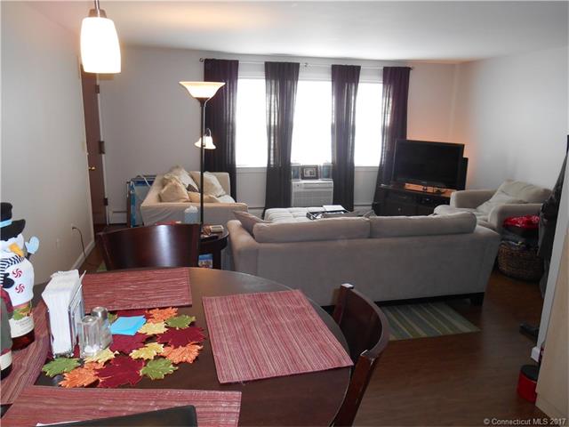 45 Grandview Dr, Farmington, CT 06032