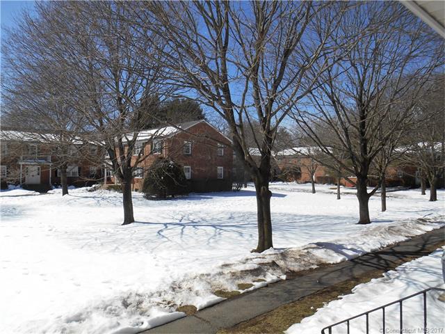 45 Grandview Dr, Farmington, CT 06032