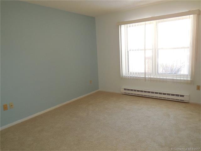 71Wellington Dr #71, Farmington, CT 06032