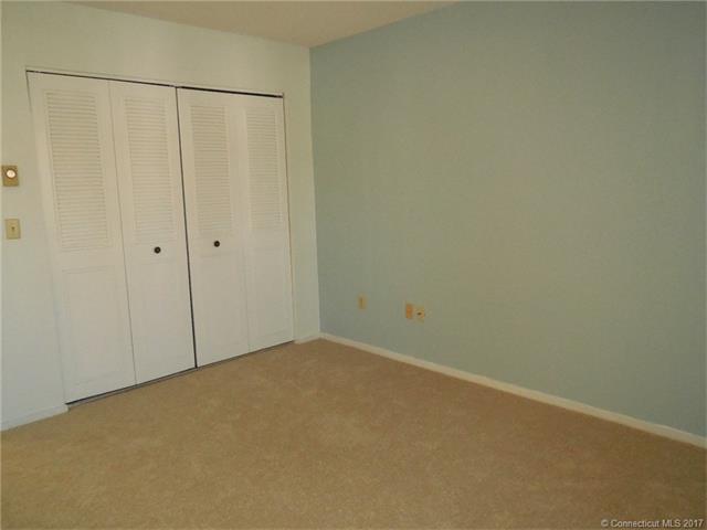71Wellington Dr #71, Farmington, CT 06032