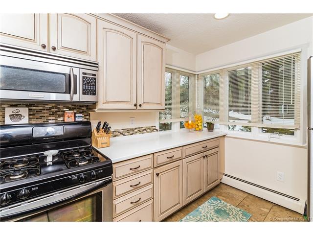 9Talcott Gln #H, Farmington, CT 06032