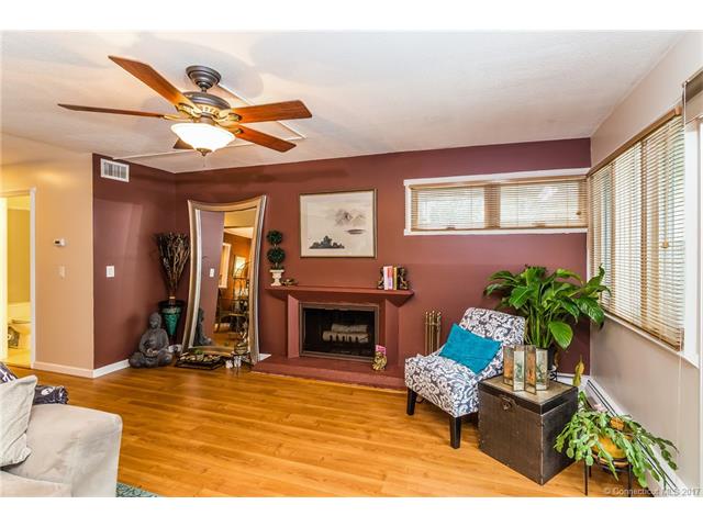 9Talcott Gln #H, Farmington, CT 06032
