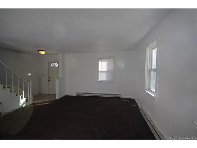 9 Mill St, Glastonbury, CT 06033