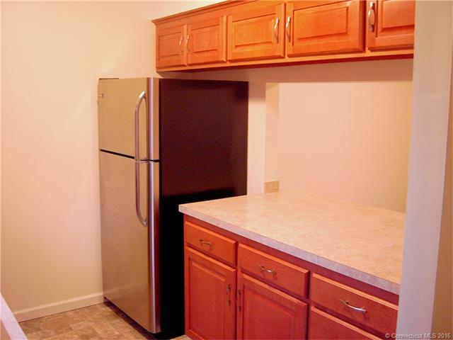 191 Georgetown Dr, Glastonbury, CT 06033