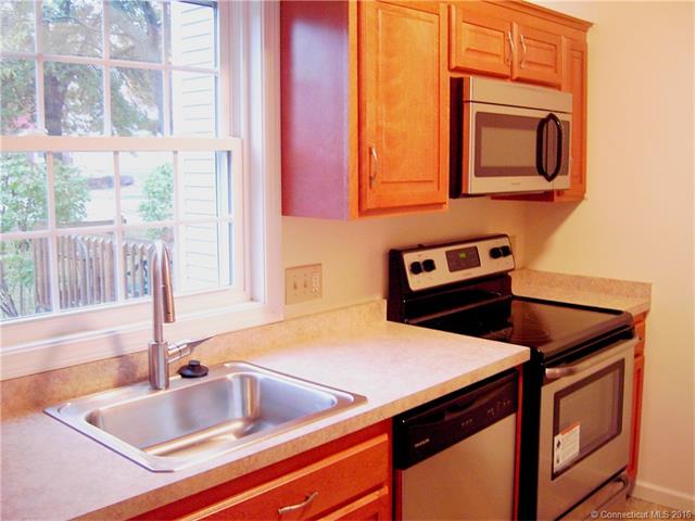 191 Georgetown Dr, Glastonbury, CT 06033