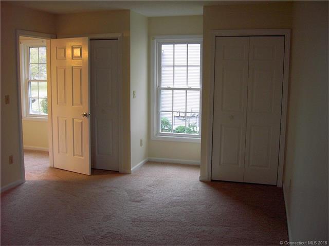 191 Georgetown Dr, Glastonbury, CT 06033