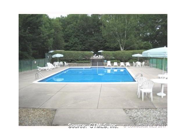 24 Stony Brook Dr, Glastonbury, CT 06033