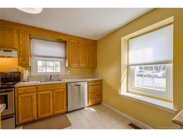 21 Hubbard Run Dr, Glastonbury, CT 06033