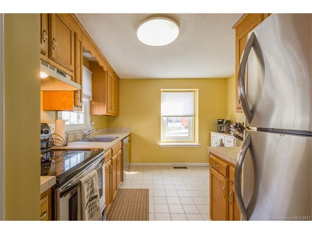 21 Hubbard Run Dr, Glastonbury, CT 06033