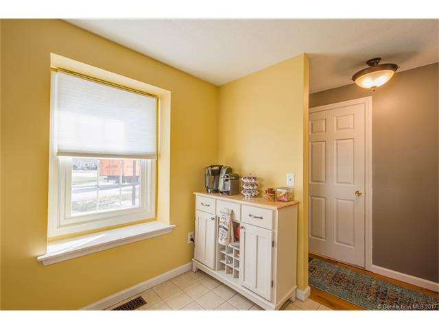 21 Hubbard Run Dr, Glastonbury, CT 06033