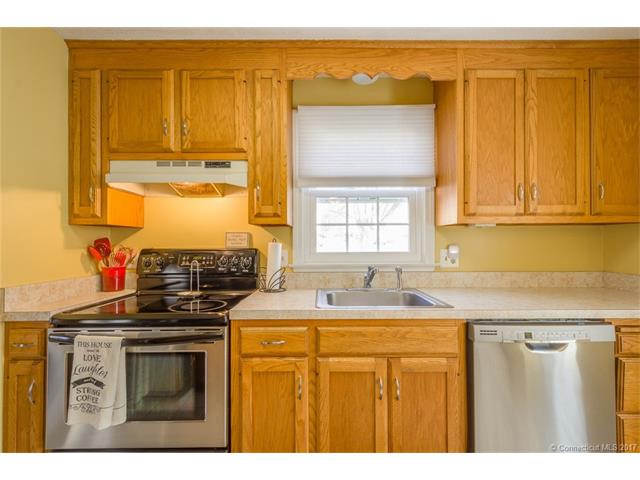 21 Hubbard Run Dr, Glastonbury, CT 06033