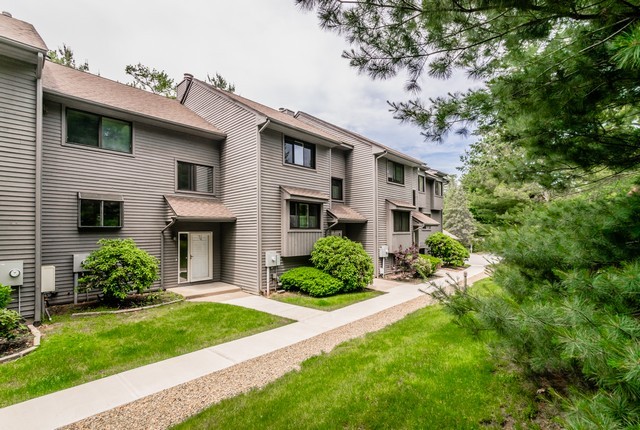 98 Conestoga WayGlastonbury, CT, 06033Hartford County