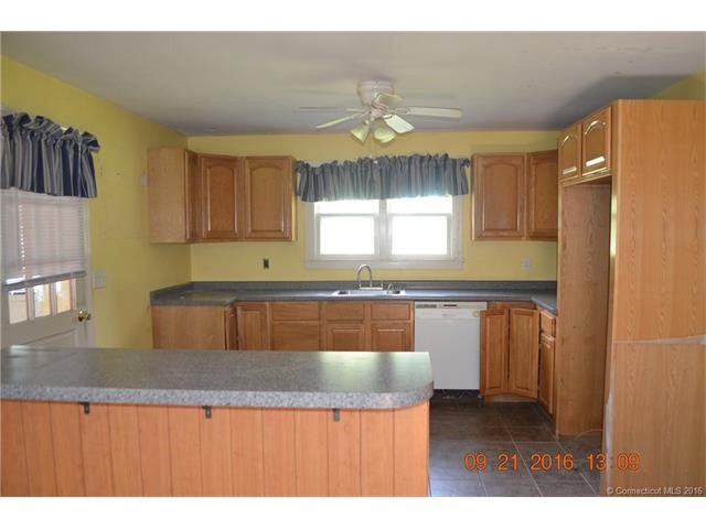 39E. Granby Rd, Granby, CT 06035