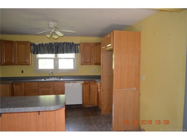 39E. Granby Rd, Granby, CT 06035