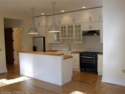 12 Elm Street, Salisbury, CT 06039