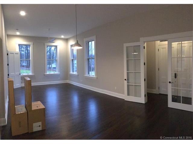 33 Sharon Road, Salisbury, CT 06039