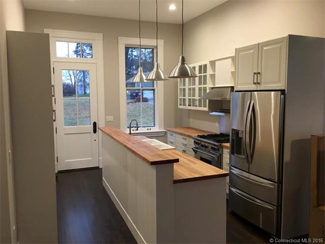 33 Sharon Road, Salisbury, CT 06039