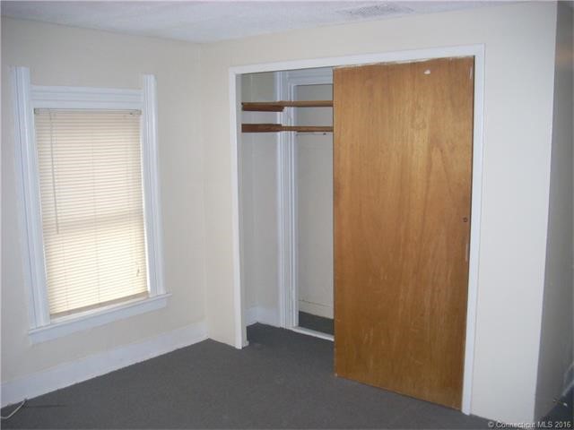25Knox St, Manchester, CT 06040