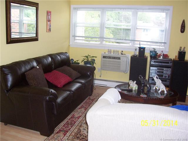 36 Thompson Rd, Manchester, CT 06040