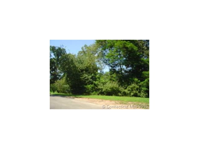 17 Arch St, Manchester, CT 06040