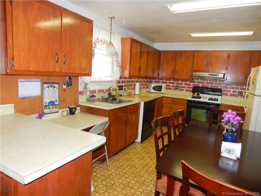 293 Spruce St., Manchester, CT 06040