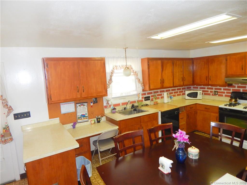 293 Spruce St., Manchester, CT 06040