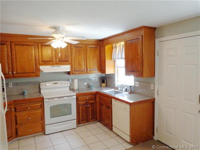 63 Summit St, Manchester, CT 06040
