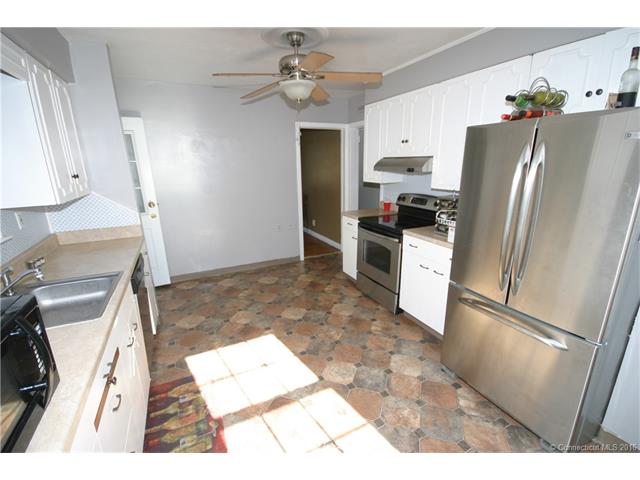 754 Center St, Manchester, CT 06040
