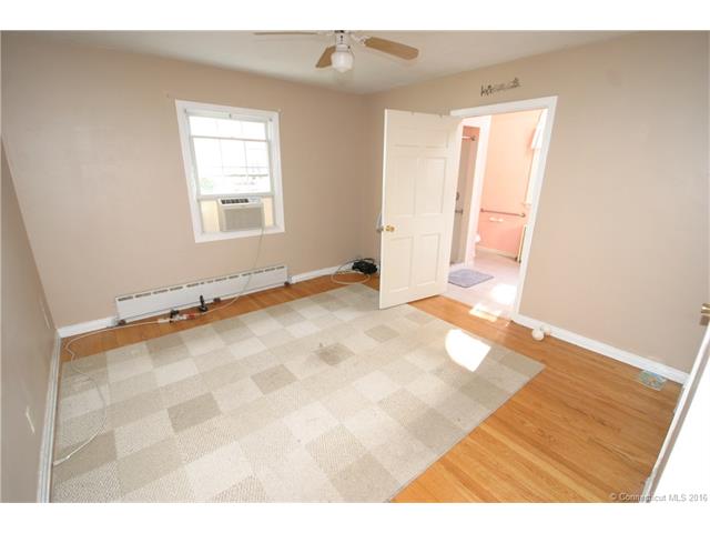 754 Center St, Manchester, CT 06040