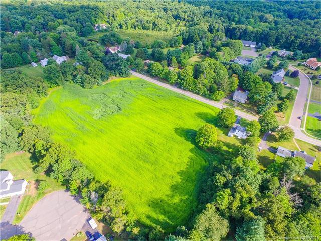 235 Fern St, Manchester, CT 06040