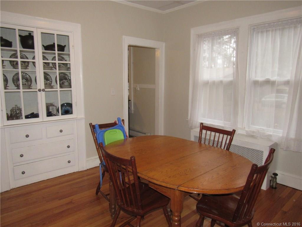 42 Dudley St, Manchester, CT 06040