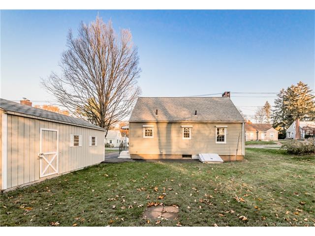 142 Walker St, Manchester, CT 06040