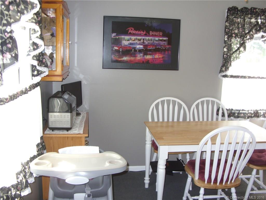 11 Tyler Cir, Manchester, CT 06040