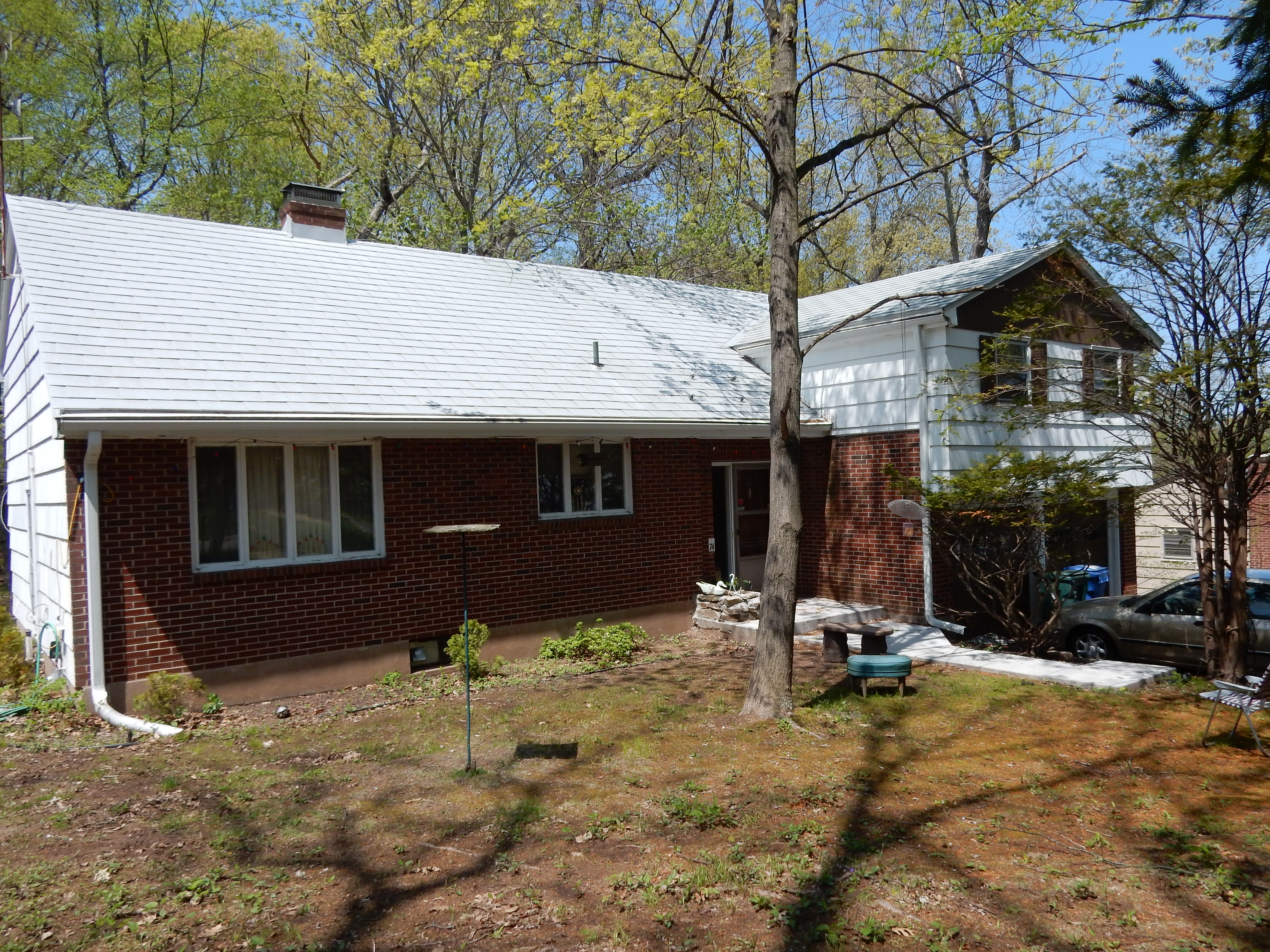 74 Mountain Rd., Manchester, CT 06040