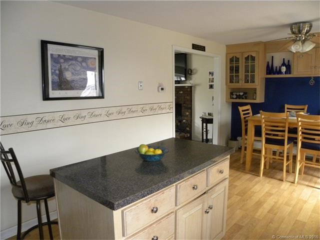 81Branford St, Manchester, CT 06040