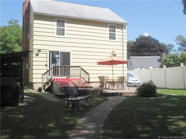 92 Autumn St, Manchester, CT 06040