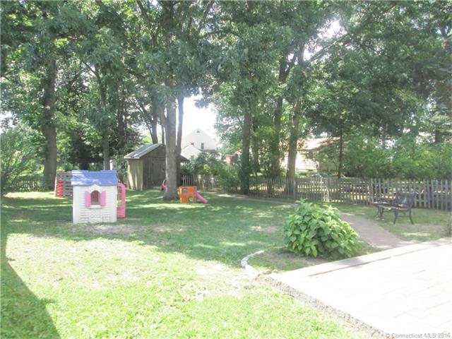 92 Autumn St, Manchester, CT 06040