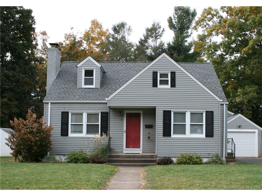 52 Falknor Dr, Manchester, CT 06040