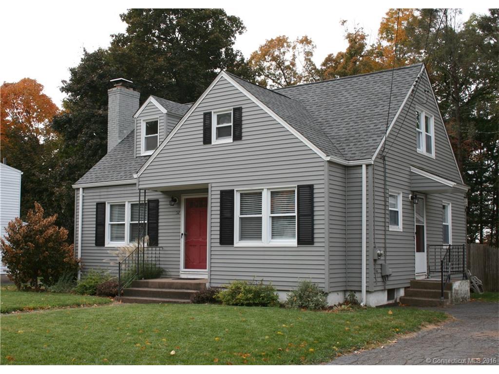 52 Falknor Dr, Manchester, CT 06040