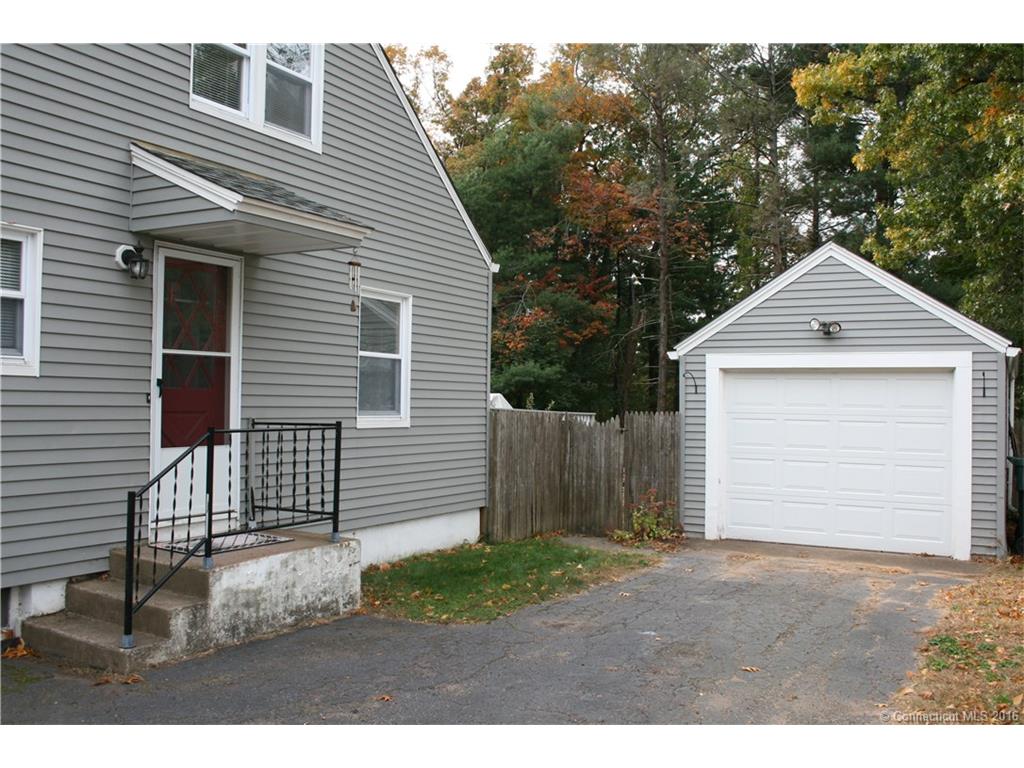 52 Falknor Dr, Manchester, CT 06040