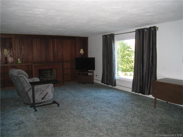 139 Mountain Rd, Manchester, CT 06040