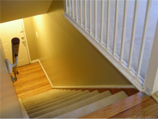 428 Middle Tpke, Manchester, CT 06040