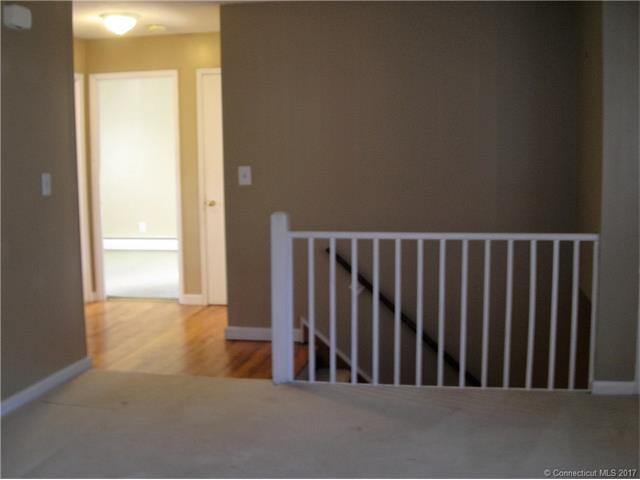 428 Middle Tpke, Manchester, CT 06040