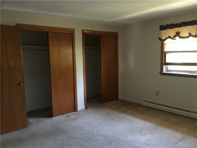468 Woodbridge St, Manchester, CT 06042